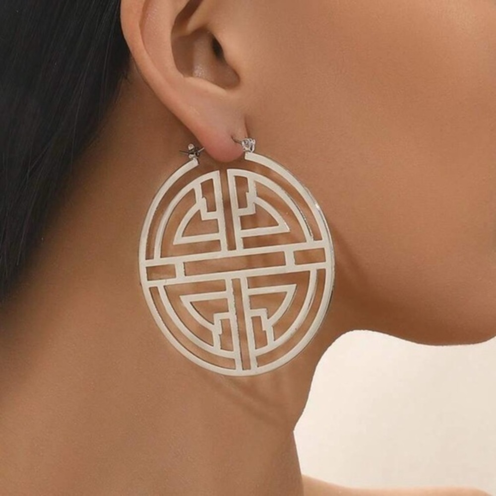 ✨NEW Elegant Silver tone Geometric Earrings